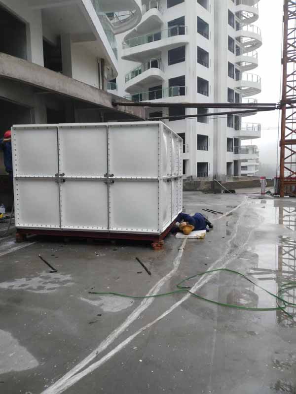 四川洪雅玻璃钢水箱一台规格3m*3m*2m