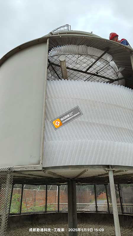 更换冷却塔填料工程现场，为什么要更换冷却塔填料